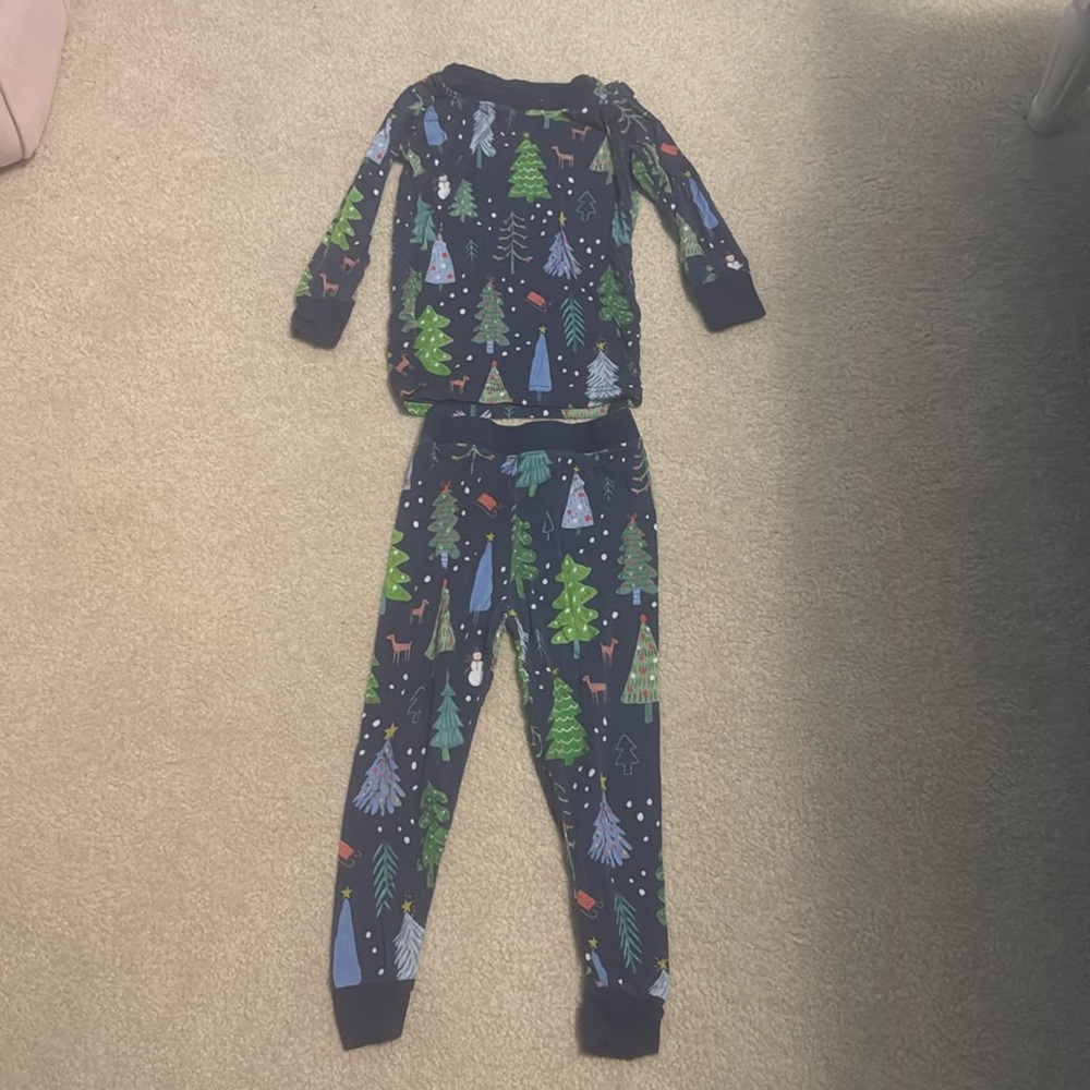 Little Sleepies 12-18M tree print pajamas